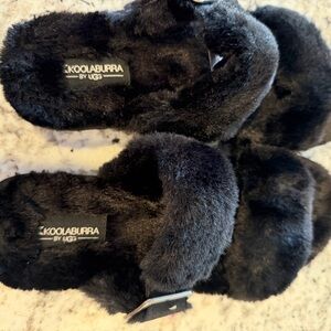 Koolaburra by UGG Women's Plush Black Slippers